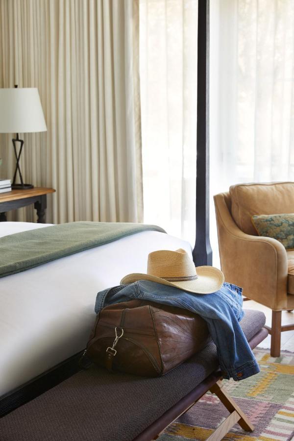 The Inn At Mattei'S Tavern, Auberge Resorts Collection ロス・オリボス エクステリア 写真